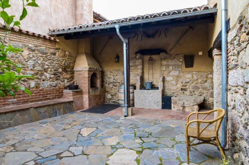 ImagenCasa rural con piscina 'El Charcón' 2