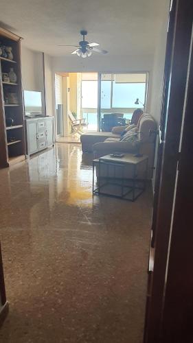 ImagenApartamento en primera linea en la Playa de San Juan 1