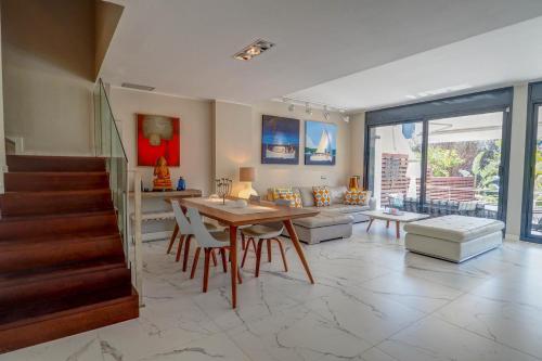 ImagenDeluxe Duplex in the Center by Hello Homes Sitges 2