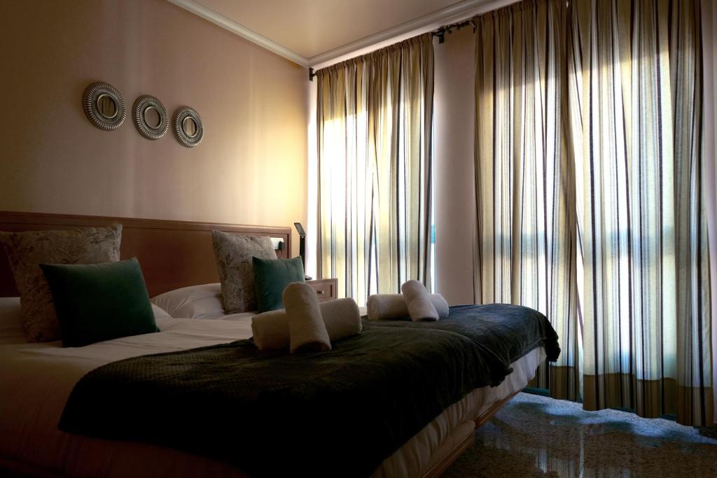 H. O Larimagen principal