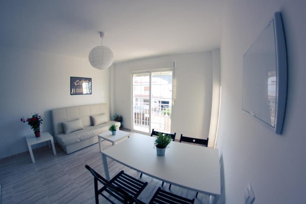 Apartamentos H3 Playamar Pintor Rosalesimagen principal