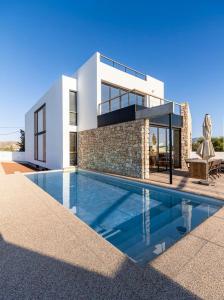 ImagenExclusiva villa con piscina en Agua Amarga, a 2km de la playa 3