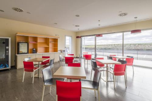 ImagenHotel 280 Zaragoza 1