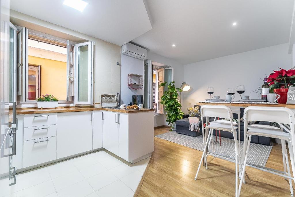 HomeAbroad Apartments - Plaza Mitjanaimagen principal