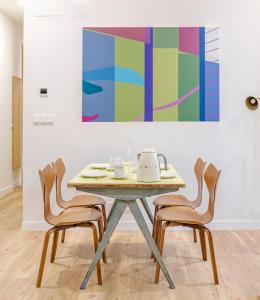 ImagenApartamentos de lujo EL MUSEO Living&Experience Club Arte contemporáneo y mobiliario de colección de los años 50 5