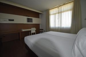 ImagenHotel Los Angeles 5