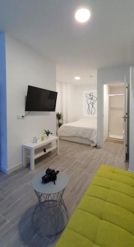 ImagenCoqueto apartamento nuevo en pleno centro de Algeciras BB 1