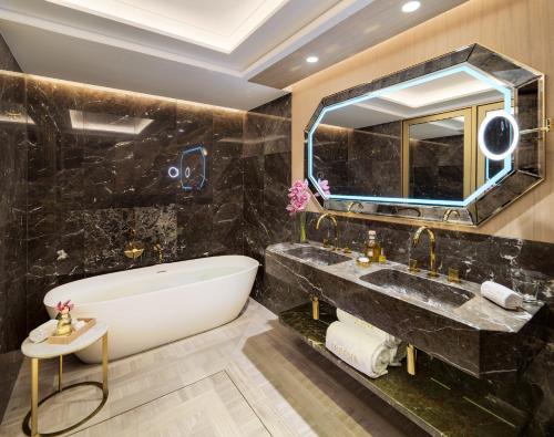 ImagenThe One Barcelona GL 2