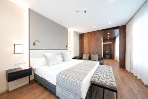 ImagenCatalonia Barcelona Plaza 4