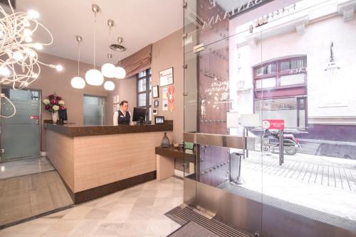 ImagenPetit Palace Marques Santa Ana 1