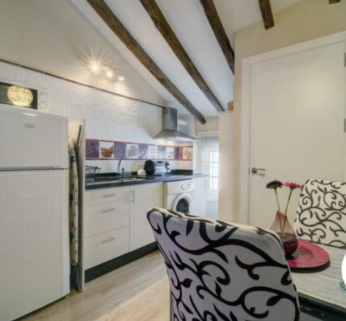 ImagenLoft jacuzzi lila Casa Ermita San Antonio 2