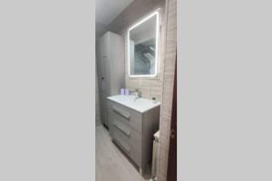 ImagenEstrenar! Con PINBALL + 8 min ayto + 2 habs 1.50 3