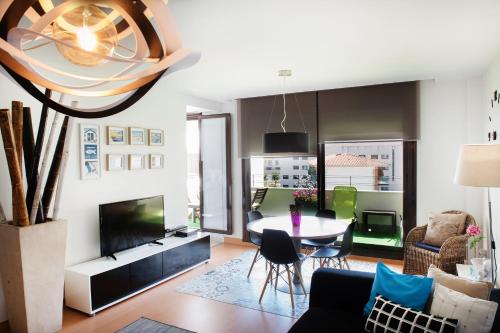 ImagenNEW APARTMENT WITH BIG TERRACE 9 Min WALK TO BEACH 6 MIN SUPERMARKET 1