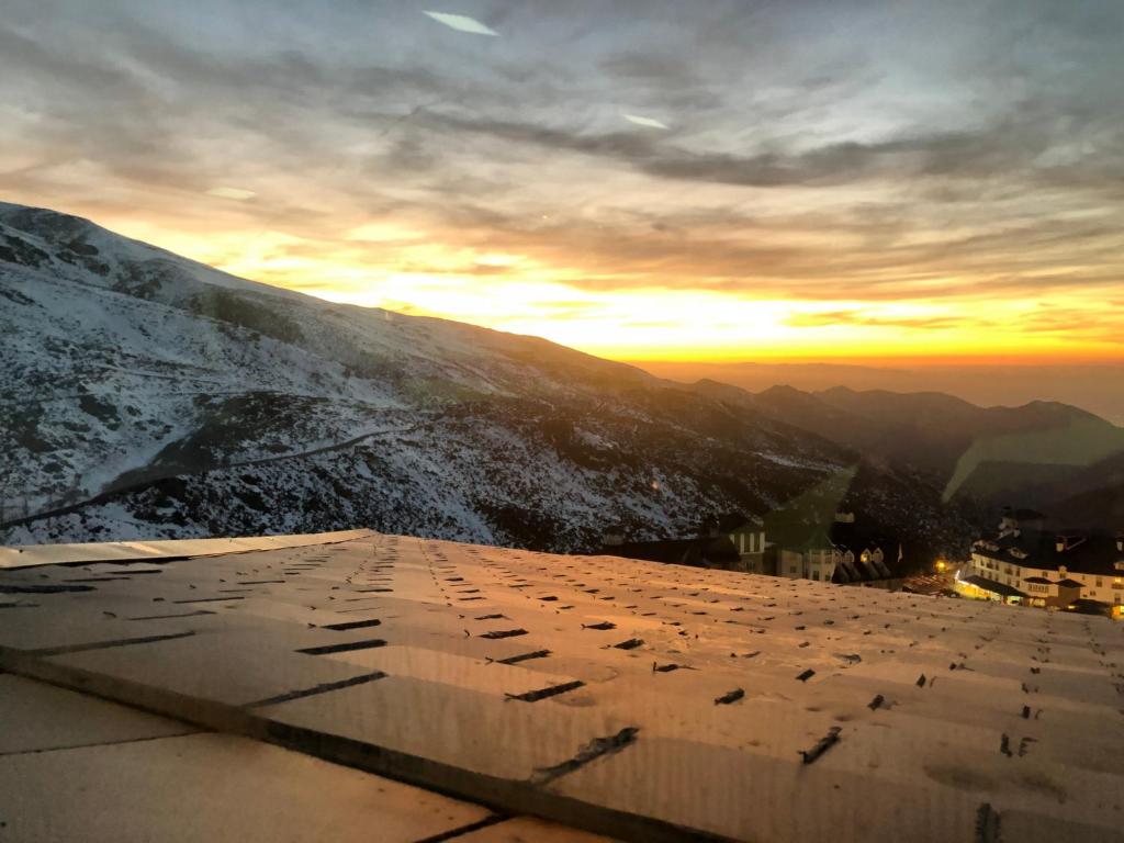 Al lado de Plaza con piscina en temporadaimagen principal