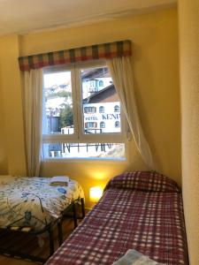 ImagenAl lado de Plaza con piscina en temporada 4