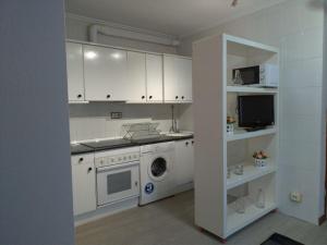 ImagenCoqueto estudio en Maliaño situado en calle semipeatonal 9