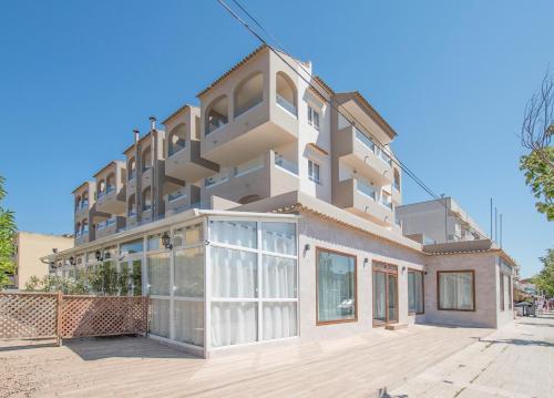 ImagenSanta Ponsa Pins 2