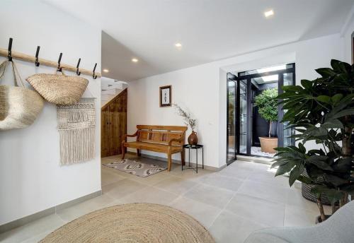 ImagenRenovated townhouse San Roque 85 1