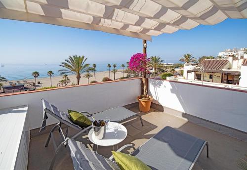 ImagenRenovated townhouse San Roque 85 2