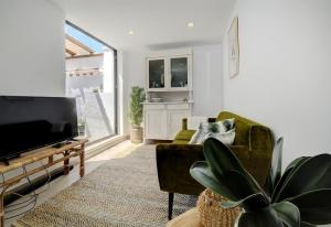 ImagenRenovated townhouse San Roque 85 3