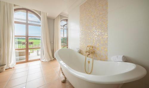 ImagenCasa Anamaria Hotel Spa & Villas 1