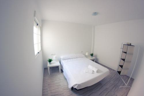 ImagenApartamentos H3 Playamar Pintor Rosales 2