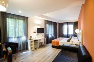 ImagenCatalonia Conde de Floridablanca 6