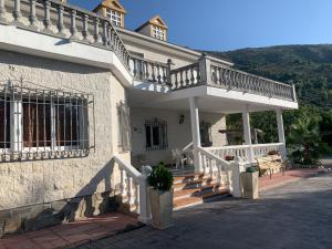 ImagenVilla Fuji piscina privada naturaleza y relax alquiler de todo el alojamiento 4