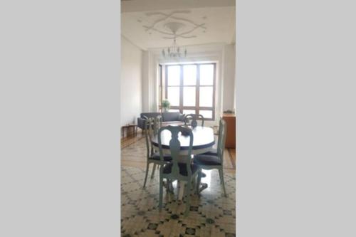 ImagenPiso modernista en casco histórico. 1