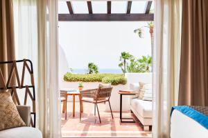 ImagenPuente Romano Beach Resort 5