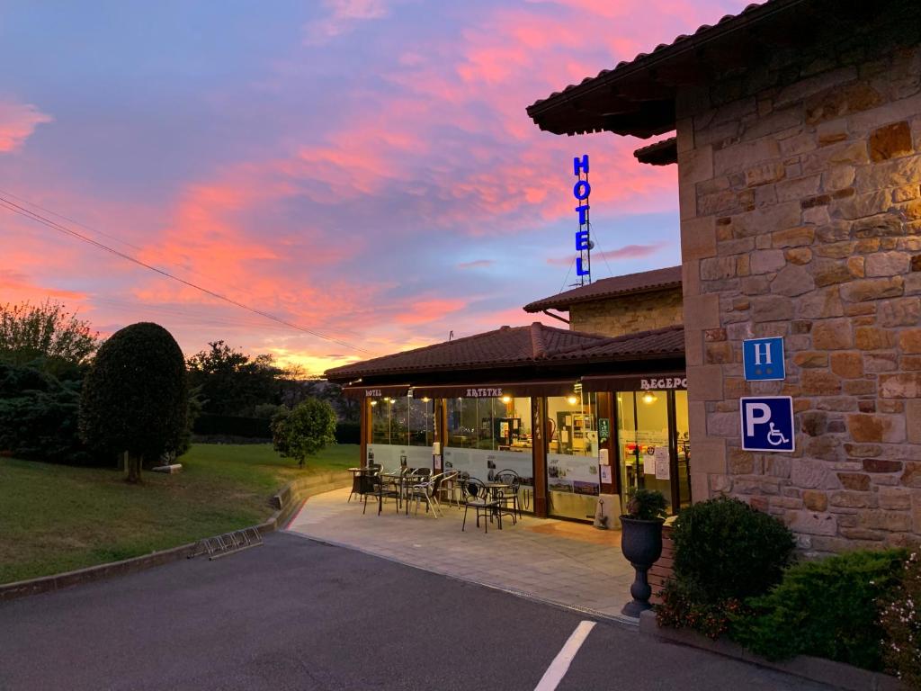 Hotel Artetxeimagen principal