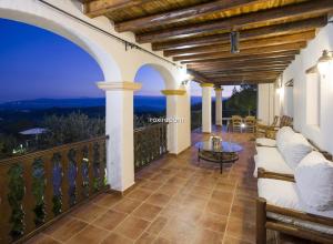 ImagenGran Casa Con Pisina Privada Gimnasio Y Ping Pong 3