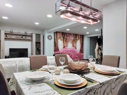 ImagenLUXURY New Apartment CITY CENTRE & BEACH, Alicante 2