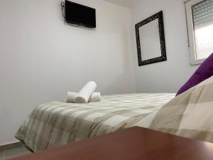 Imagen4 APTOS FULLY EQUIPPED STUDIOs NEARLY CENTER 6