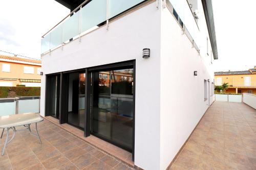 ImagenVILLA MODERNA CON PISCINA INDIVIDUAL 1