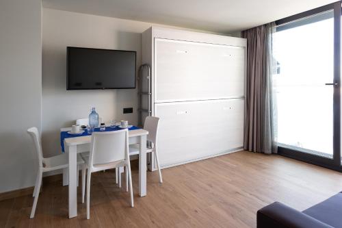 ImagenApartamentos Playa De Los Barcos 2