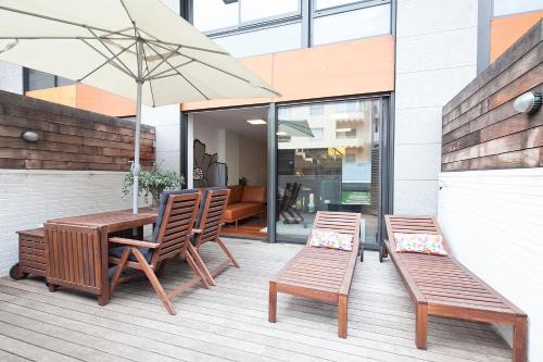 ImagenApartment Barcelona Rentals - Swimming Pool with Terrace 1