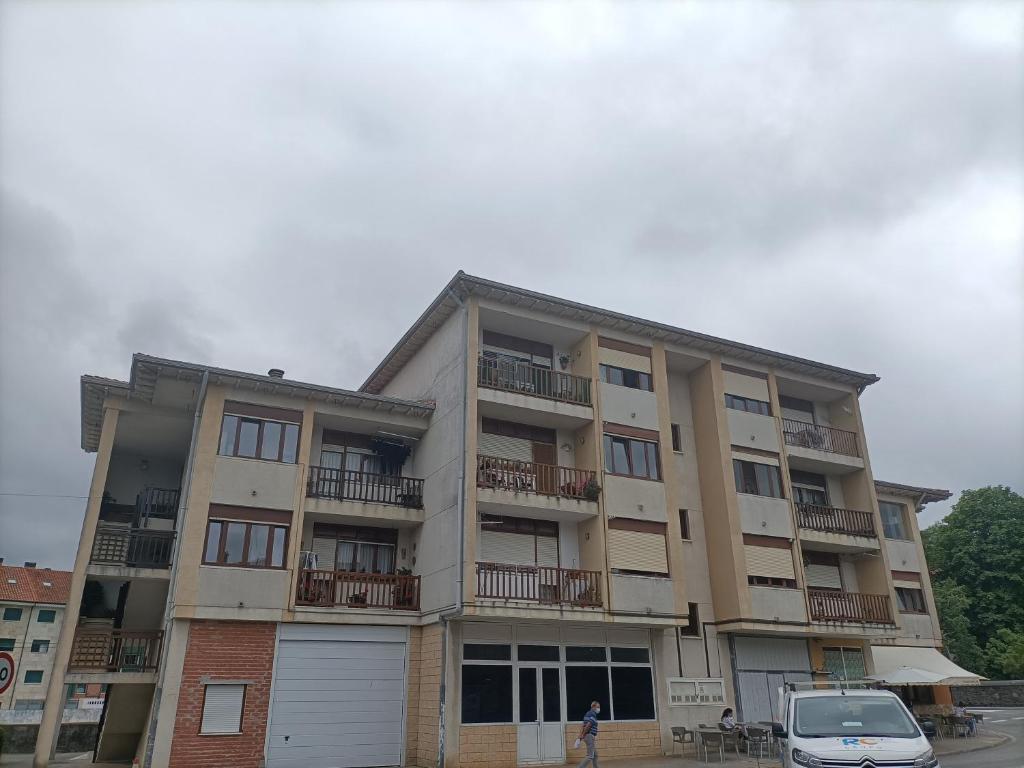 Habitación con vistas en Bádames compartido el piso con el propietario y otros huéspedesimagen principal