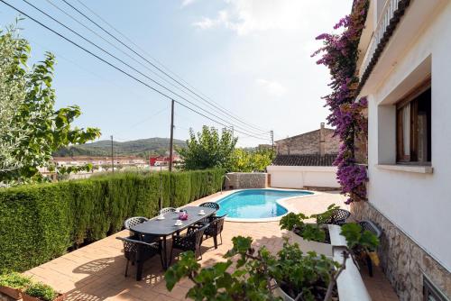 ImagenCAL VIVES junto a Sitges 2