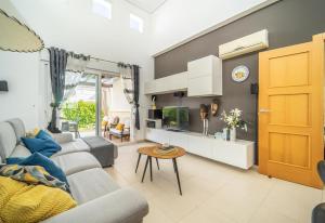 ImagenLuxury Spa and golf villa Denton 5