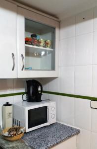 ImagenAMAZING SUNNY FLAT WITH BALCONY POOL two MINS FROM THE BEACH 7
