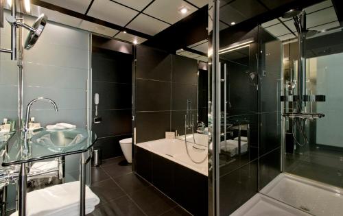 ImagenHilton Madrid Airport 1