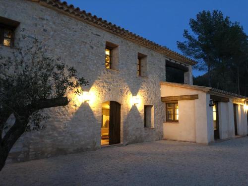 ImagenCAL PUIG, ENOTURISMO RURAL entre Viñas y Bosques 1