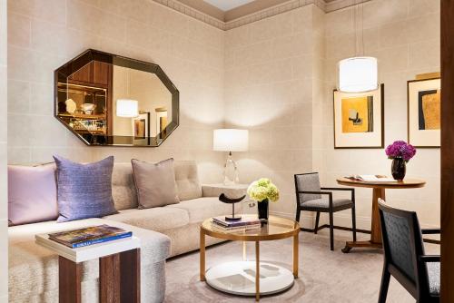 ImagenFour Seasons Hotel Madrid 1