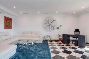 ImagenPuerto Banus Marbella Spain Large 3 bedroom 280m2 Apartment 218 6