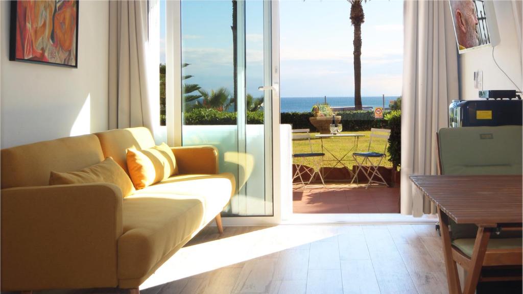 Sunrise Estudio Picasso, con vistas Mar y jardinimagen principal
