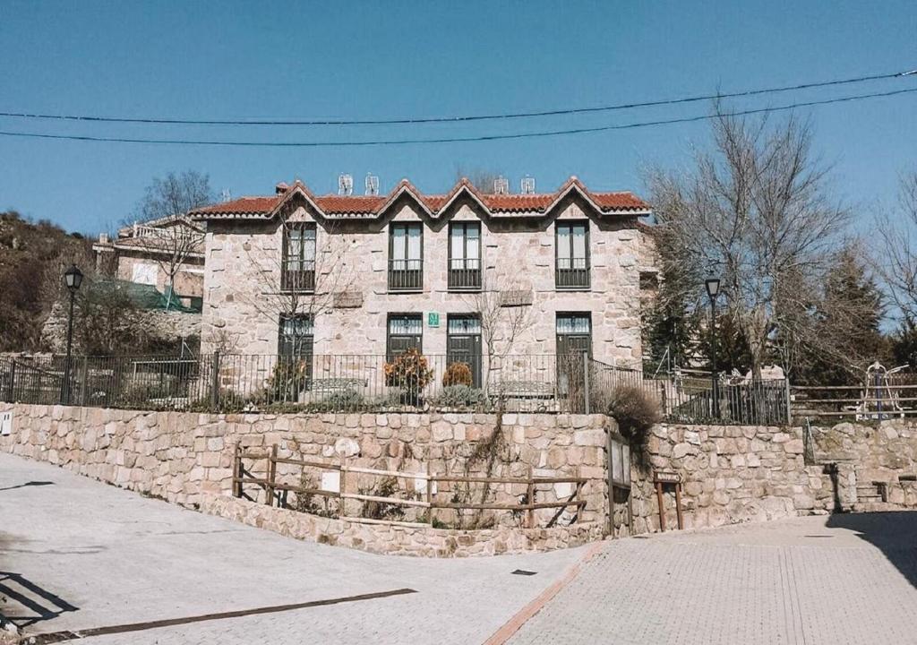 La Escuelaimagen principal