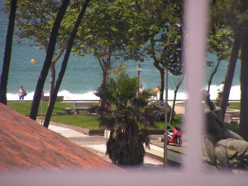 Imagenpiso chalet en playa samil 2