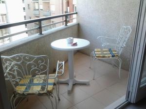 ImagenÀMPLIO Y LUMINOSO, PISO PRECIOSO Y MUY CUIDADO 4