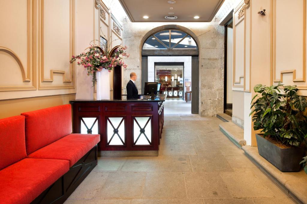 Catalonia Puerta del Solimagen principal